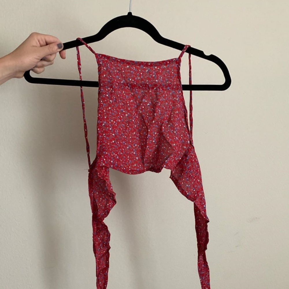 Brandy tie back cropped top PERFECT FOR THE 4th!